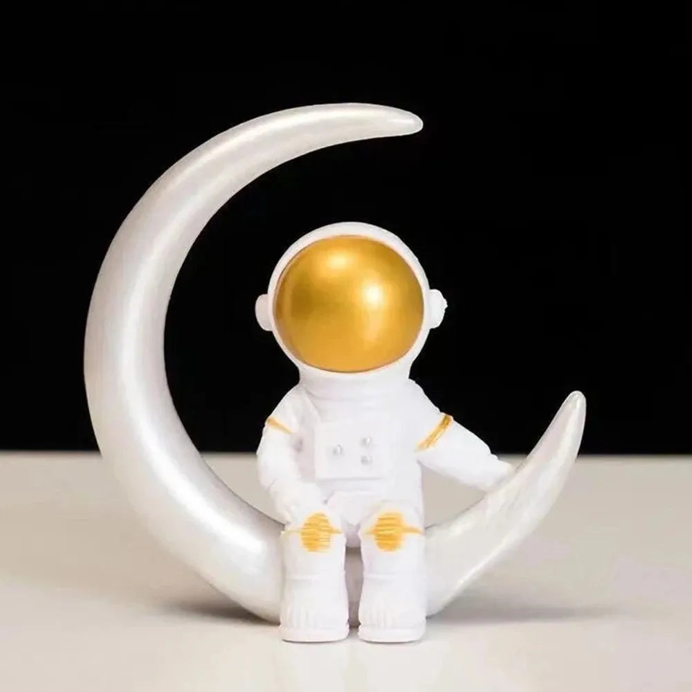 4 pcs Astronaut Figure Statue Spaceman