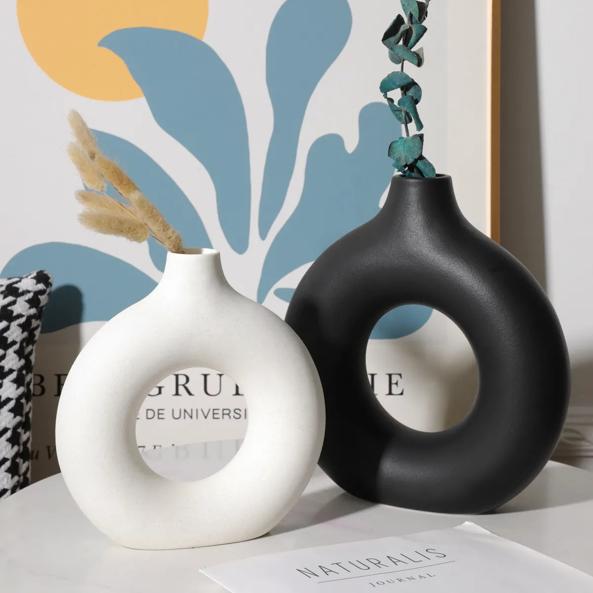 Nordic Vase Circular Hollow Ceramic Donuts Flower Pot